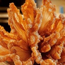 How to Make a Crispy Blooming Onion: Step-by-Step Recipe with Video Guide