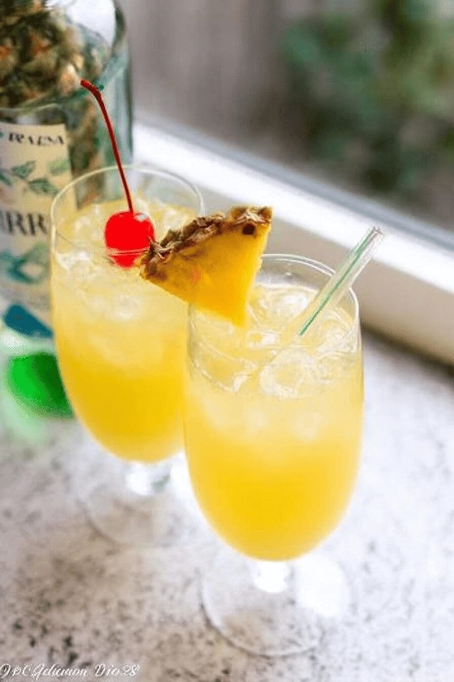 Pineapple Coconut Spritzer