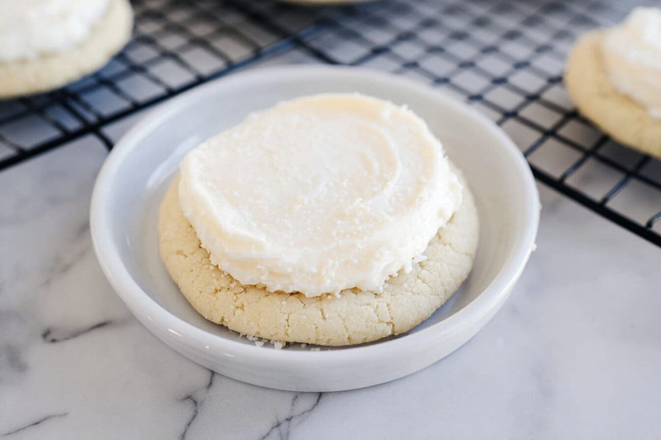 Crumbl Vanilla Sugar Cookie 93.png